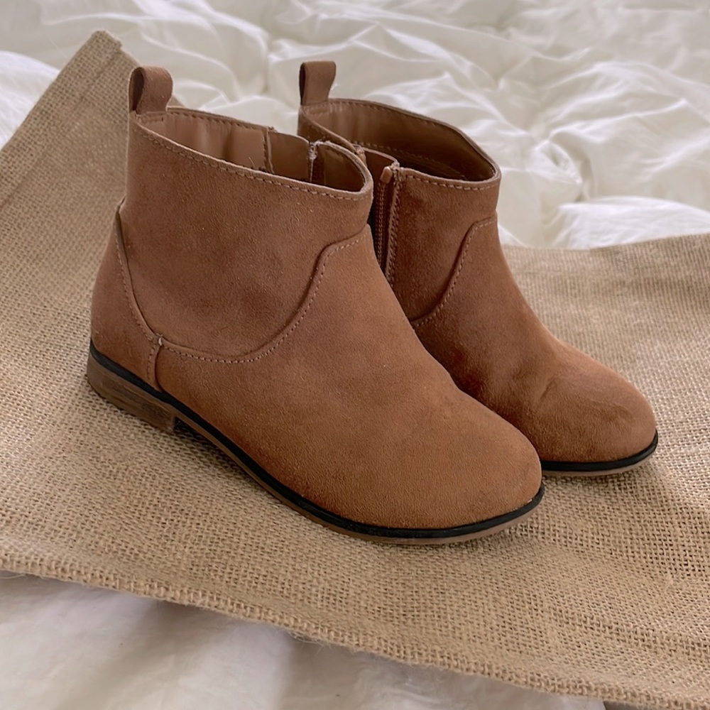 Size 9 toddler boots
